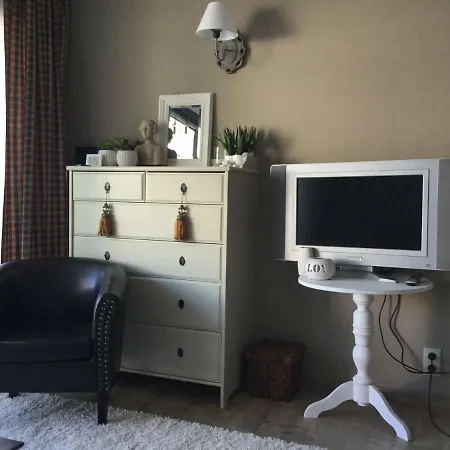 Studio Op De Zeedijk Met Binnenzwembad